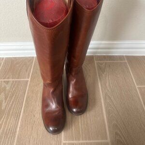 Frye Women's Melissa Button Tall Inside Zip Size 7.5